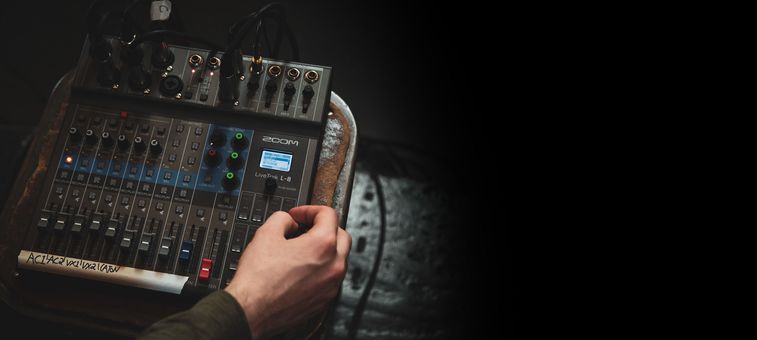 hand turning dial on L-8