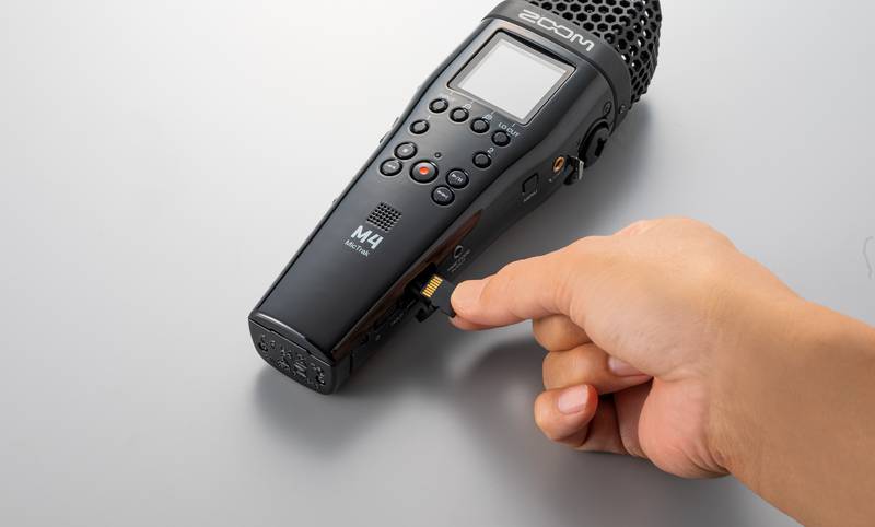 Inserting a SD card into the M4
