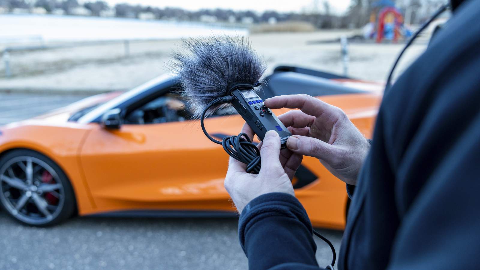 Recording sportscar sounds with the H1essential