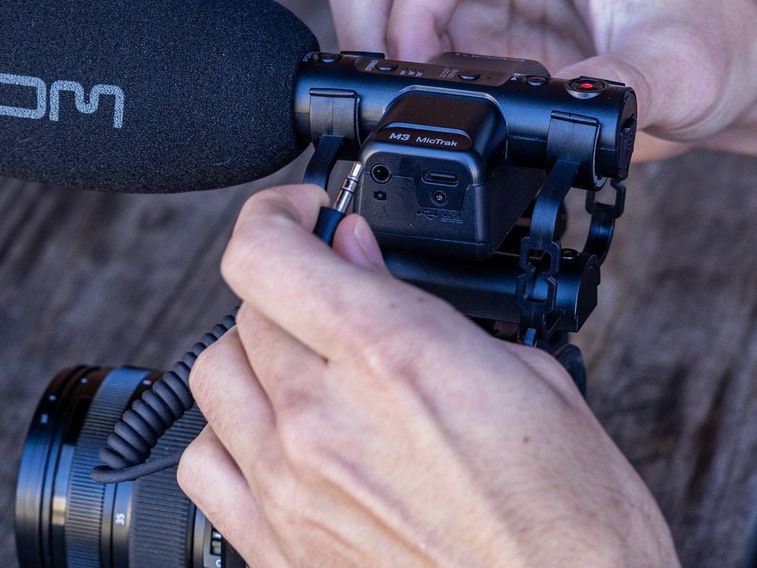 Using the included 3.5mm TRS cable to connect the M3 to the camera