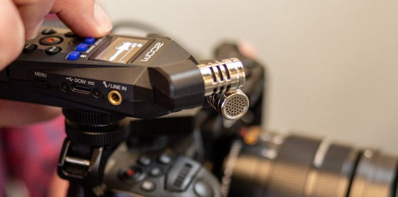 H1essential mounted on a SLR camera