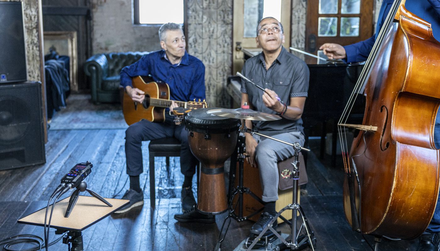 Jazz trio recording on the H4essential