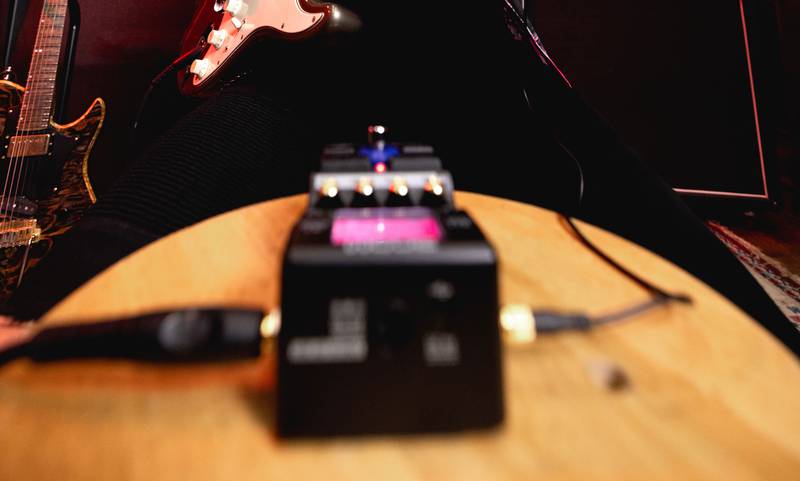 Guitarist Kappa Tanabe using the MS-80IR+