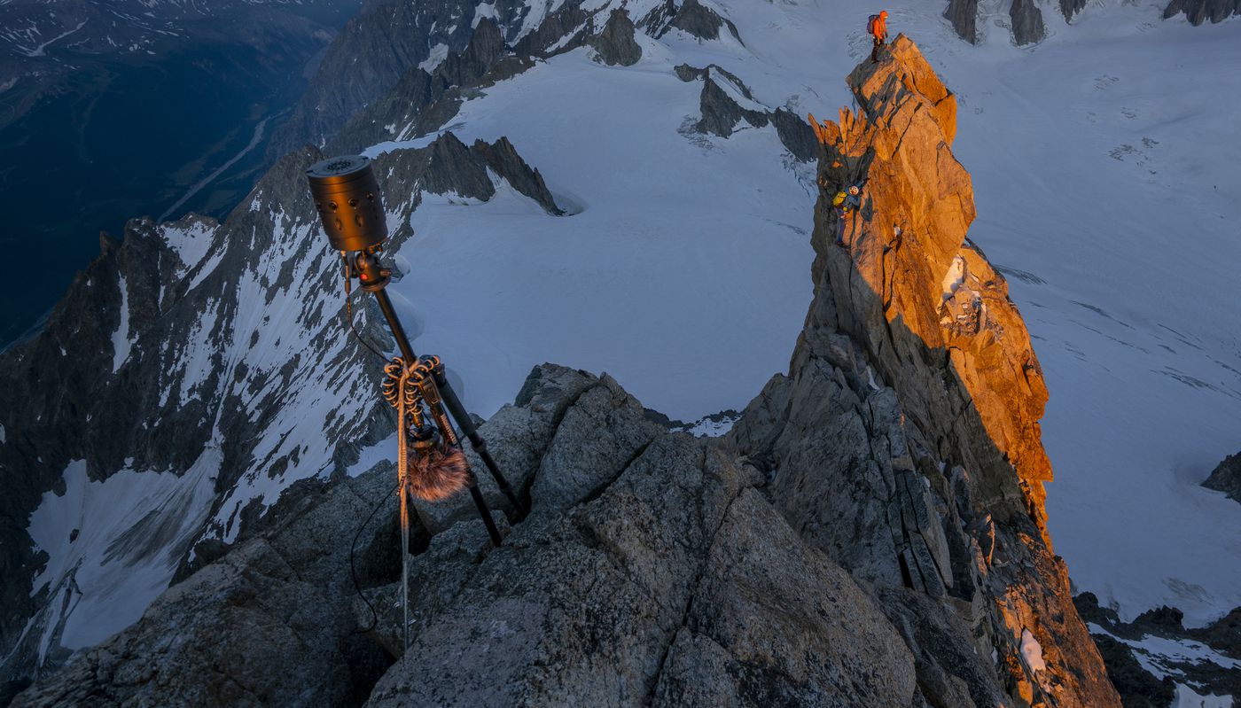 The H3-VR being used to record an 360º expidition on Mt. Everest