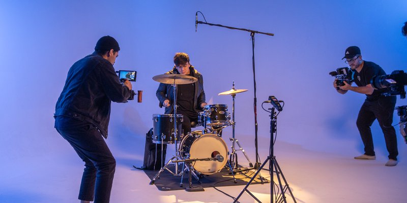 MusicVideo_inset_3