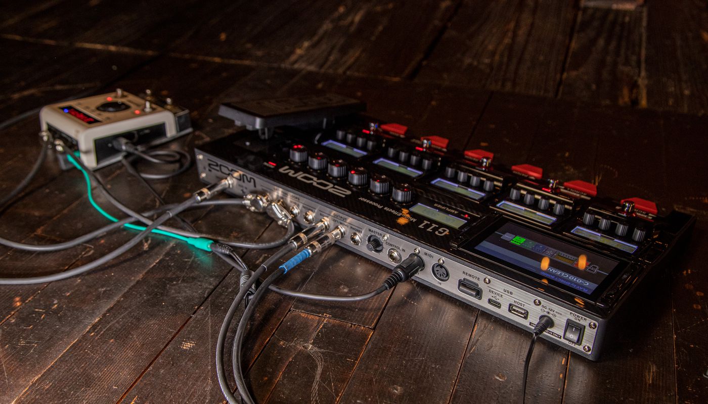 Back panel of G11 with additional pedals connected